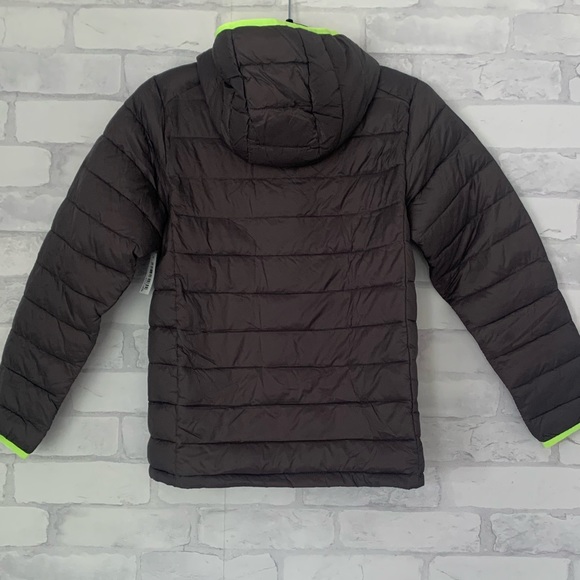 Lightweight Water-Resistant Packable Puffer Jacket - Picture 9 of 9